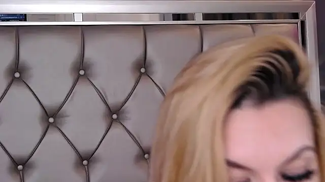 MayaHale online show from 26, 11, 2025