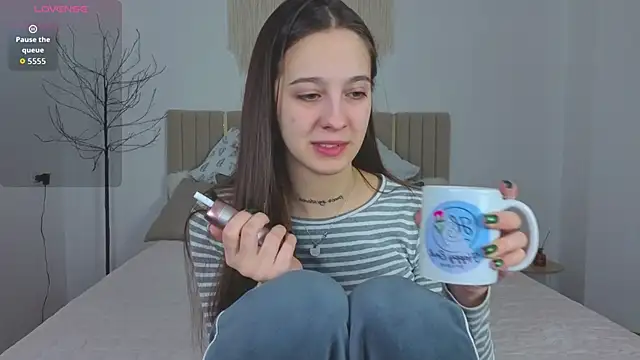 Little cherryy   online show from 20, 11, 2025