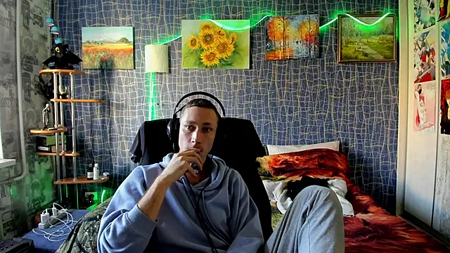 Snapshot of CuteBoy228 chatting on 31, 10, 2025 CuteBoy228 online show from 31, 10, 2025