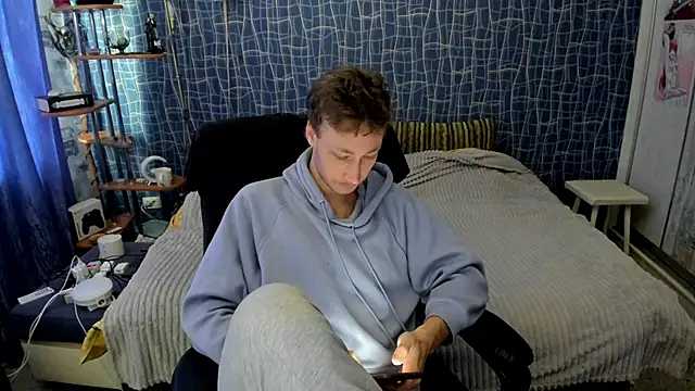 CuteBoy228 online show from 14, 4, 2026