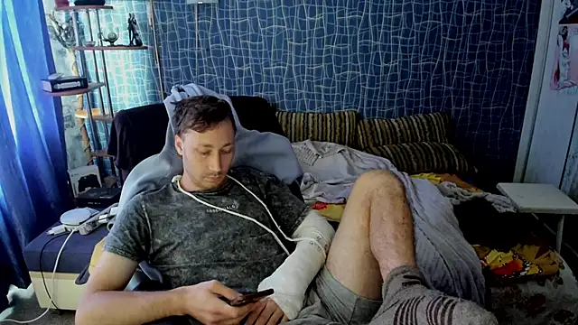 CuteBoy228 online show from 4, 6, 2026