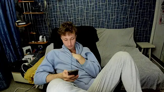 CuteBoy228 online show from 15, 5, 2026
