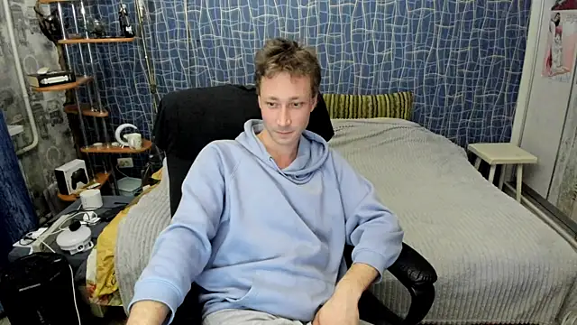 CuteBoy228 online show from 15, 4, 2026