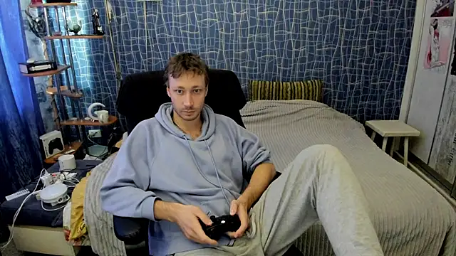 CuteBoy228 online show from 15, 4, 2026