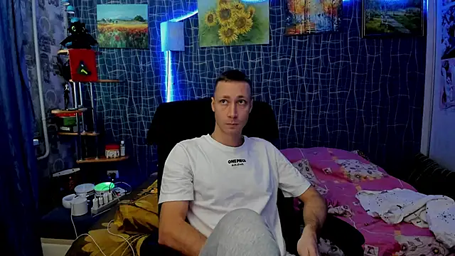 Snapshot of CuteBoy228 chatting on 6, 1, 2026 CuteBoy228 online show from 6, 1, 2026