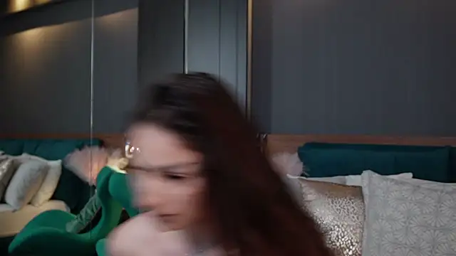 EmilyTrix online show from 8, 5, 2026
