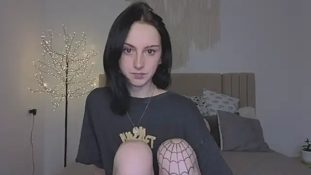 Snapshot of Little_moly999 chatting on 30, 11, 2025 Little moly999 online show from 30, 11, 2025