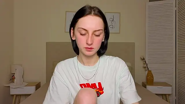 Snapshot of Little_moly999 chatting on 23, 11, 2025 Little moly999 online show from 23, 11, 2025