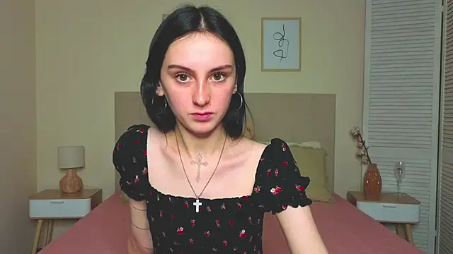 Snapshot of Little_moly999 chatting on 15, 10, 2025 Little moly999 online show from 15, 10, 2025