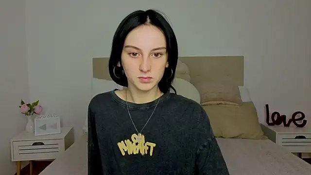 Snapshot of Little_moly999 chatting on 16, 10, 2025 Little moly999 online show from 16, 10, 2025