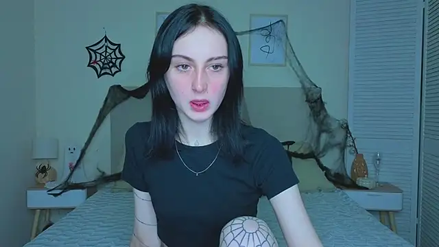 Snapshot of Little_moly999 chatting on 3, 11, 2025 Little moly999 online show from 3, 11, 2025