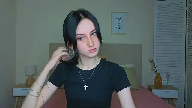 Snapshot of Little_moly999 chatting on 19, 10, 2025 Little moly999 online show from 19, 10, 2025