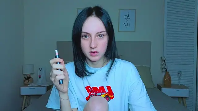 Snapshot of Little_moly999 chatting on 15, 11, 2025 Little moly999 online show from 15, 11, 2025