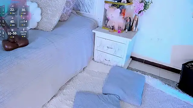 Snapshot of Simonesmith01 chatting on 2, 12, 2025 Simonesmith01 online show from 2, 12, 2025