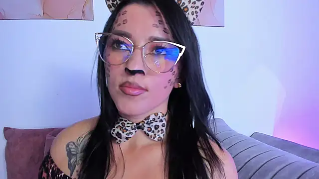 Snapshot of kamila_flower chatting on 30, 10, 2025 kamila flower online show from 30, 10, 2025