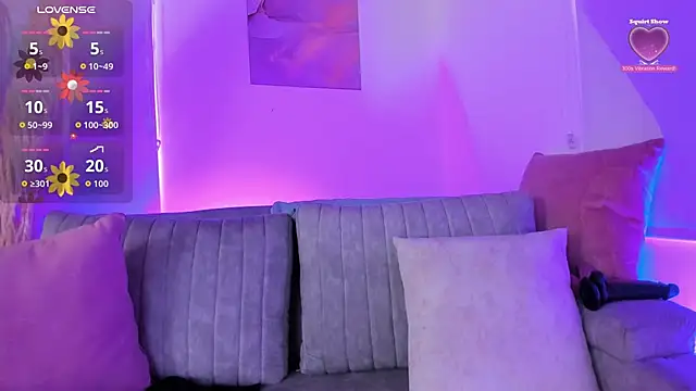 Snapshot of kamila_flower chatting on 10, 10, 2025 kamila flower online show from 10, 10, 2025