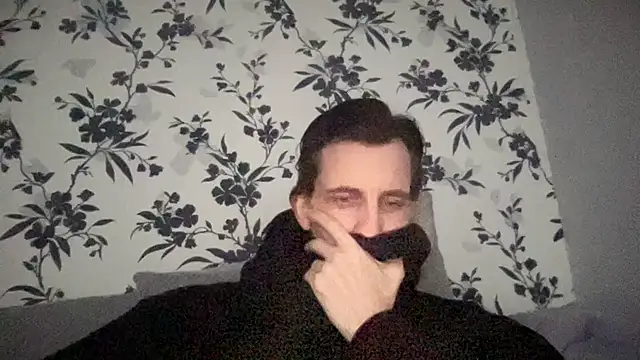 Big8inchUncutCock online show from 15, 4, 2026