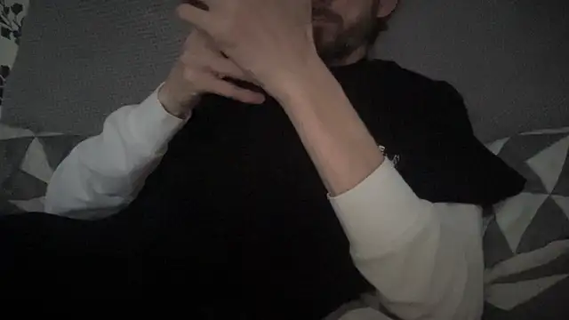 Big8inchUncutCock online show from 5, 4, 2026