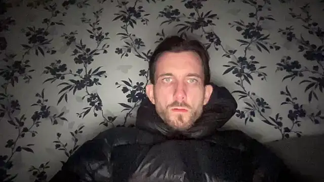 Big8inchUncutCock online show from 10, 5, 2026