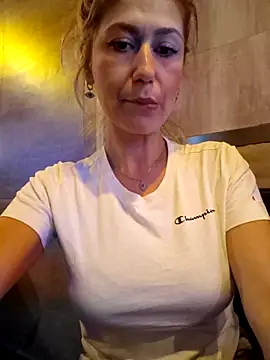 Snapshot of CelynaRoss chatting on 18, 1, 2026 CelynaRoss online show from 18, 1, 2026