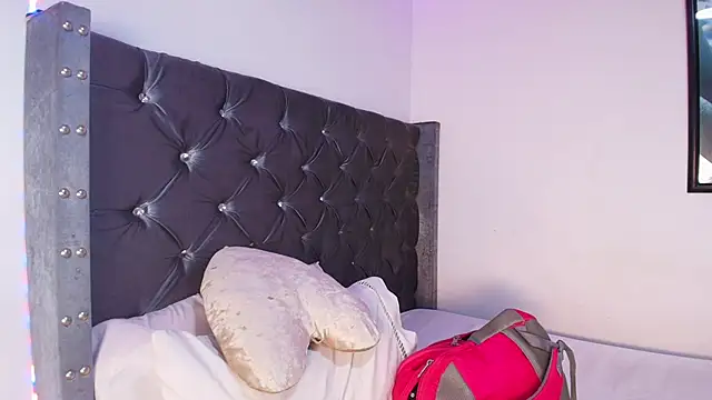 GraceWallace  online show from 14, 9, 2025