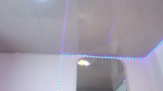 Snapshot of GraceWallace_ chatting on 1, 2, 2026 GraceWallace online show from 1, 2, 2026