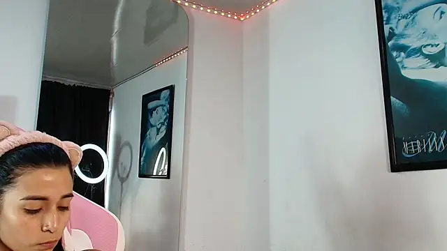 GraceWallace  online show from 17, 12, 2025