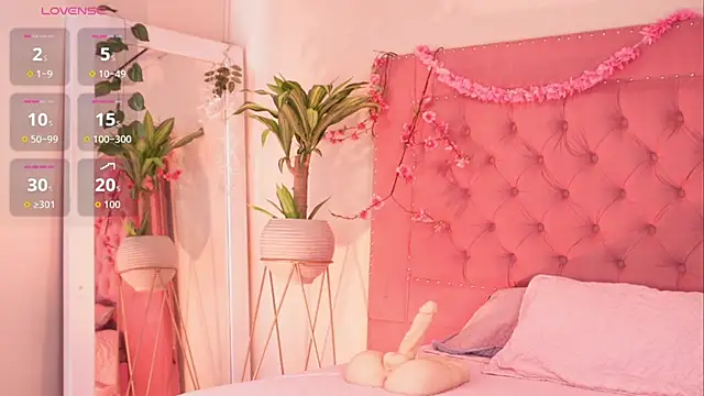 mili moon  online show from 1, 10, 2025