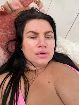 Desire-XOXOX online show from 23, 9, 2025