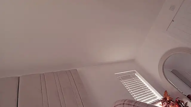 Desire-XOXOX online show from 22, 10, 2025