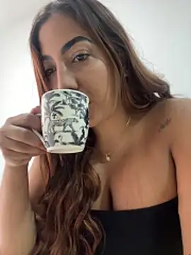 Karlla Brown online show from 5, 4, 2026