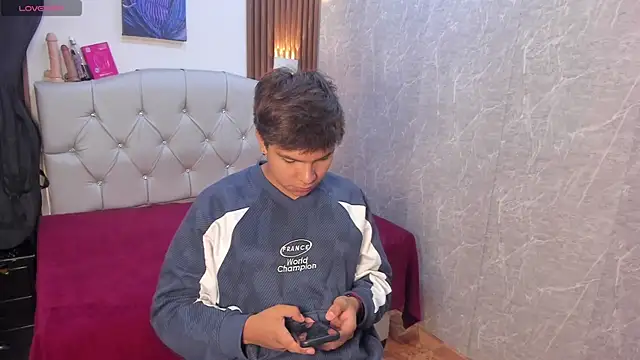 Thiago Kozak online show from 4, 6, 2026