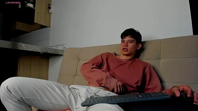 Snapshot of 2Amateur_Guys chatting on 12, 2, 2026 2Amateur Guys online show from 12, 2, 2026