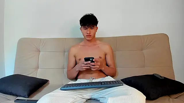 2Amateur Guys online show from 22, 3, 2026