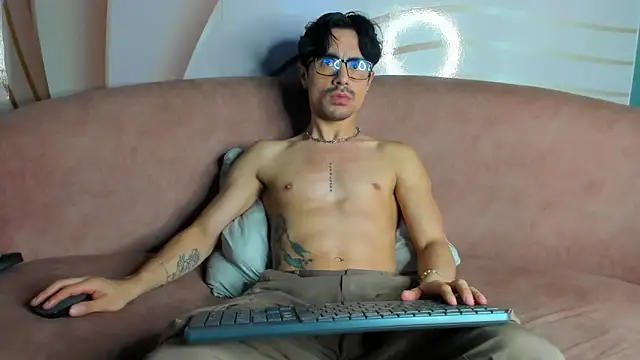 BryCams3 online show from 27, 11, 2025