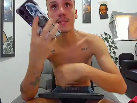 Snapshot of Latins_Boss chatting on 14, 7, 2026 Latins Boss online show from 14, 7, 2026