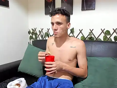 Snapshot of Latins_Boss chatting on 1, 2, 2026 Latins Boss online show from 1, 2, 2026