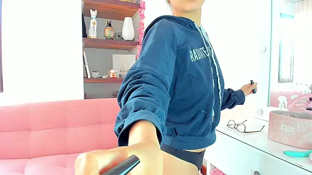 Danesacronin online show from 5, 11, 2025