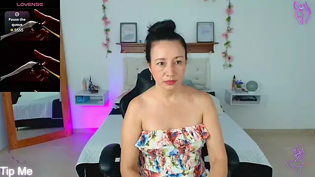 cherry juicyxxx online show from 14, 11, 2025