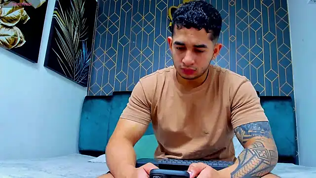 king falconer online show from 20, 9, 2025