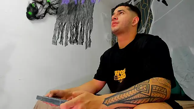 king falconer online show from 18, 10, 2025