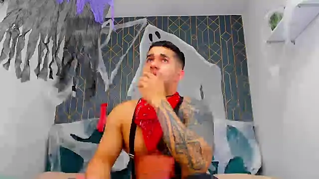 king falconer online show from 10, 10, 2025