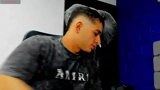 king falconer online show from 17, 11, 2025