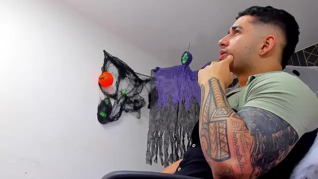 king falconer online show from 16, 10, 2025