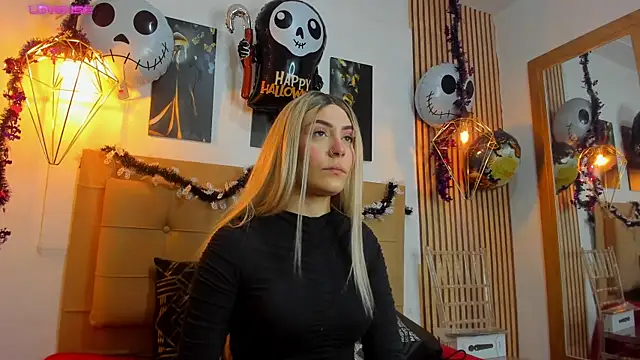 Snapshot of alesziarose chatting on 27, 10, 2025 alesziarose online show from 27, 10, 2025