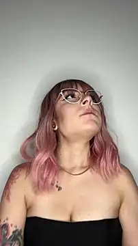 Snapshot of alesziarose chatting on 19, 11, 2025 alesziarose online show from 19, 11, 2025