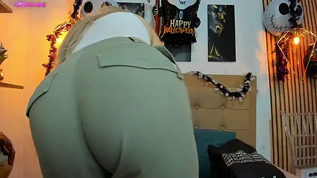 Snapshot of alesziarose chatting on 30, 10, 2025 alesziarose online show from 30, 10, 2025