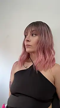 Snapshot of alesziarose chatting on 17, 11, 2025 alesziarose online show from 17, 11, 2025