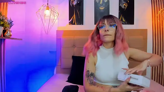 Snapshot of alesziarose chatting on 12, 11, 2025 alesziarose online show from 12, 11, 2025