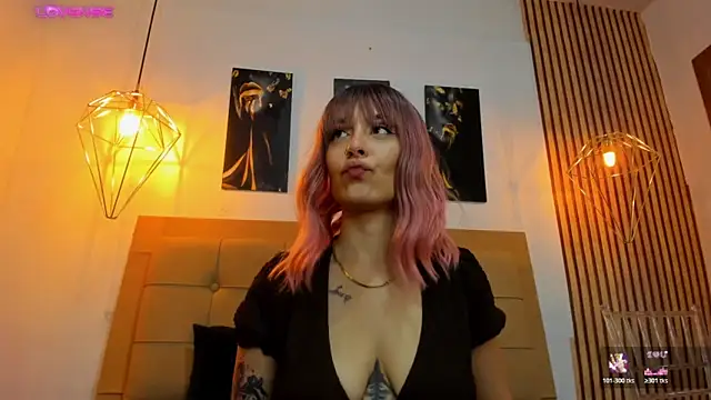 Snapshot of alesziarose chatting on 6, 11, 2025 alesziarose online show from 6, 11, 2025